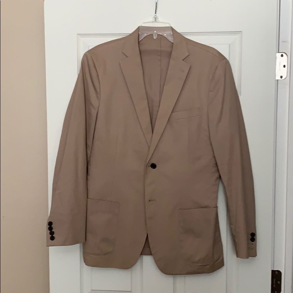 Deconstructed patch pocket functional button holes